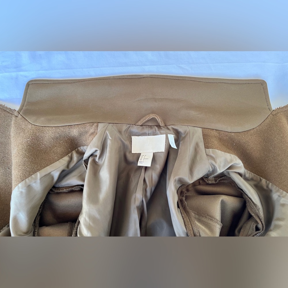 H&M | Cropped Olive Wool Jacket - Picture 11 of 16